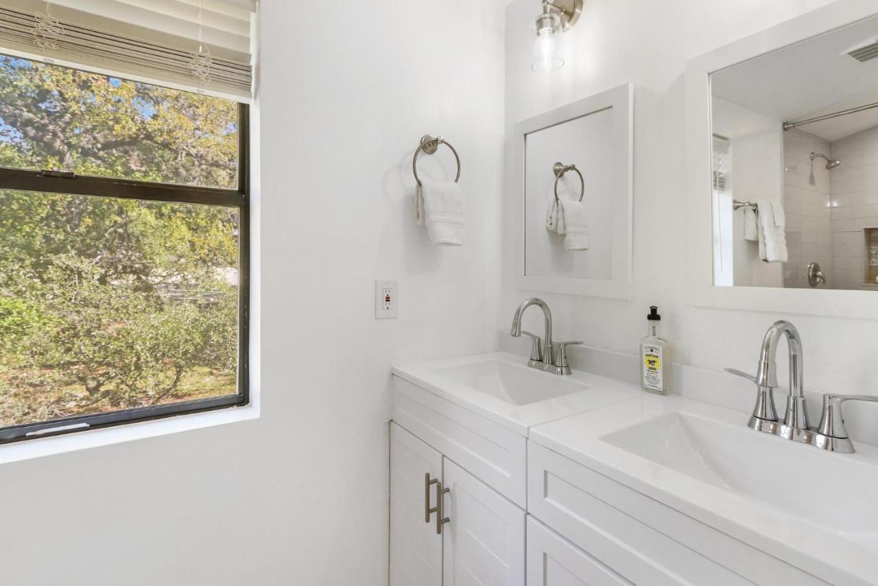Wimberley Log Cabins Resort And Suites- Unit 2 Bagian luar foto
