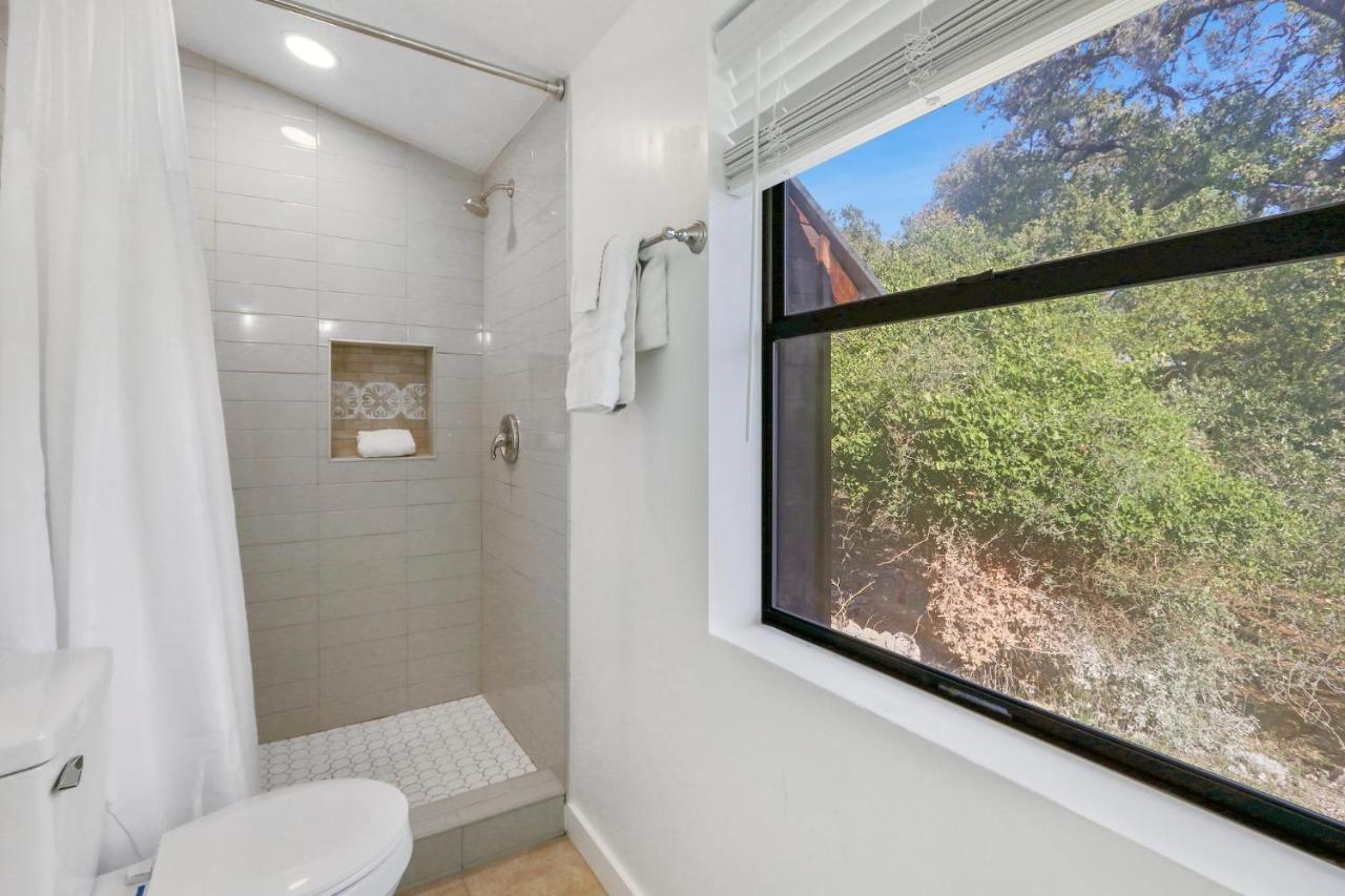 Wimberley Log Cabins Resort And Suites- Unit 2 Bagian luar foto