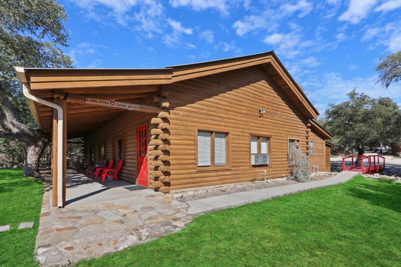 Wimberley Log Cabins Resort And Suites- Unit 2 Bagian luar foto