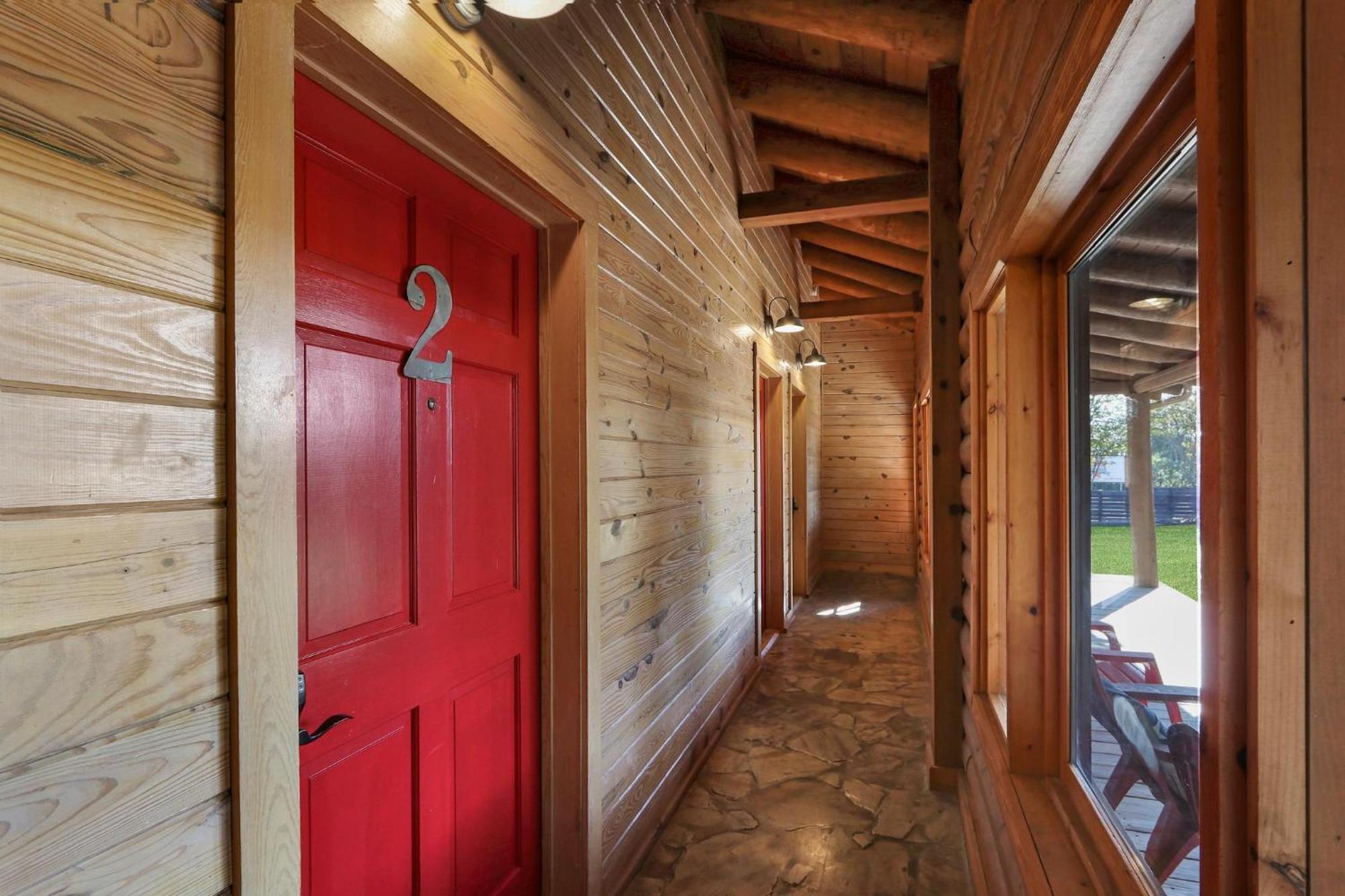 Wimberley Log Cabins Resort And Suites- Unit 2 Bagian luar foto